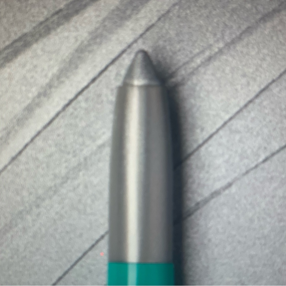 thrive causemetics brilliant eye brightener - Picture 3 of 4